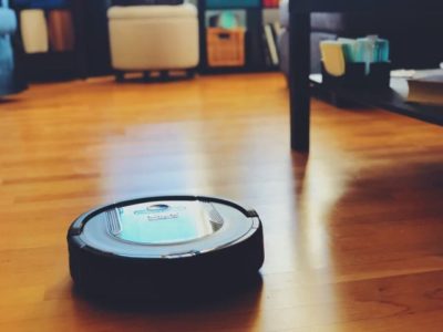 Review: Pros and Cons of the Shark Ion Robot Vacuum | Mint & Heritage